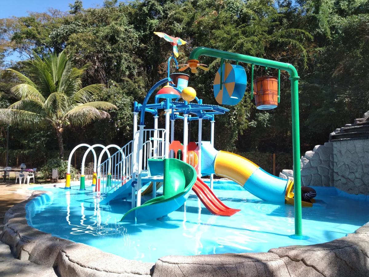 Aldeia Do Lago C204- Com Cozinha , Churrasqueira E Bebidas Liberadas No Parque Aquatico, Internet Banda Larga, Ponto Recarga De Carro Eletrico Caldas Novas Buitenkant foto